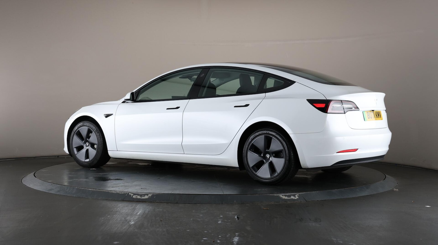 Used Tesla Model 3 2021 for sale - 76166696: Photo 75