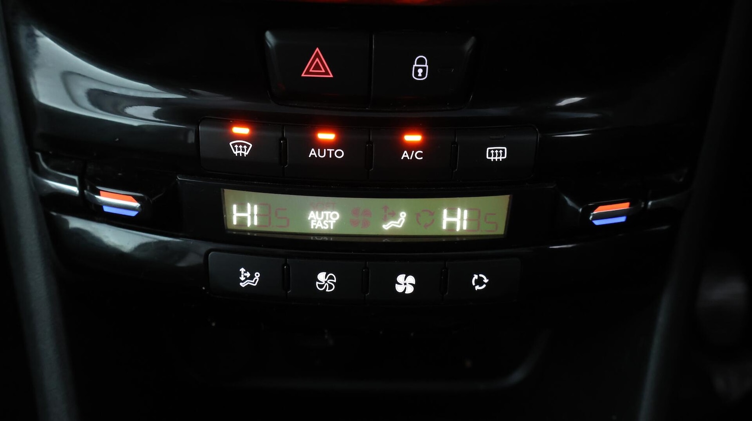 Used Peugeot 2008 2018 for sale - 76612793: Photo 12