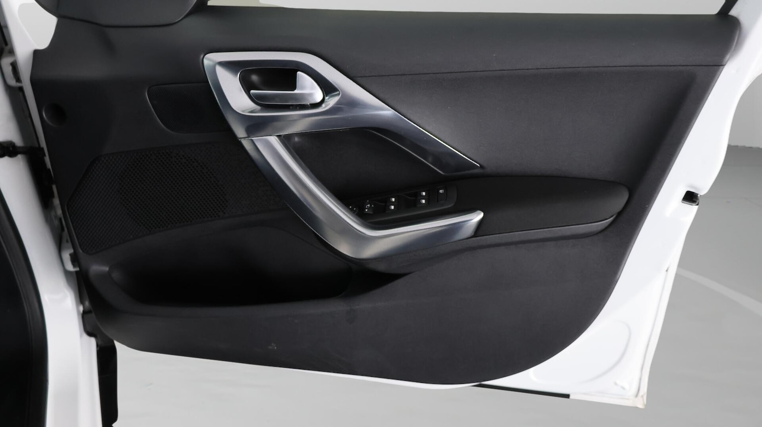 Used Peugeot 2008 2018 for sale - 76612793: Photo 15