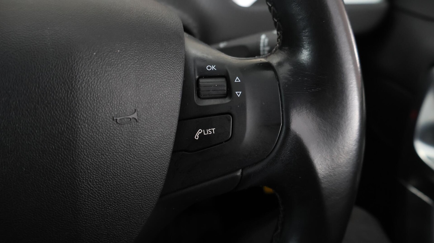 Used Peugeot 2008 2018 for sale - 76612793: Photo 23