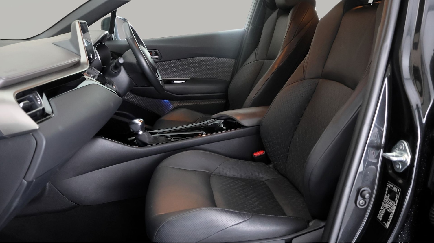 Used Toyota C-HR 2023 for sale - 77327578: Photo 14