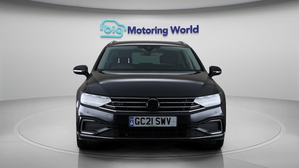 Used Volkswagen Passat 2021 for sale - 76214677: Photo 3