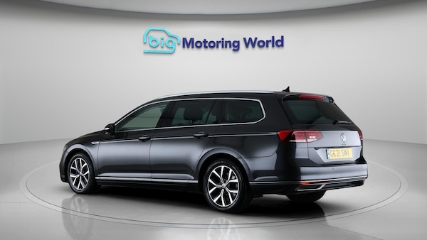 Used Volkswagen Passat 2021 for sale - 76214677: Photo 6
