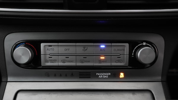 Used Hyundai KONA 2020 for sale - 76151410: Photo 12