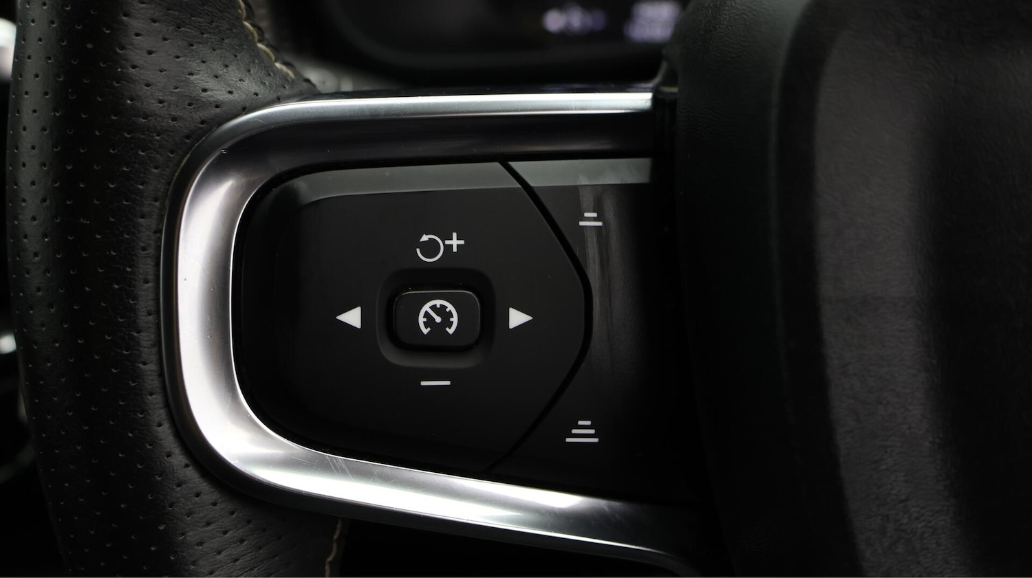 Used Volvo XC40 2021 for sale - 76714708: Photo 24