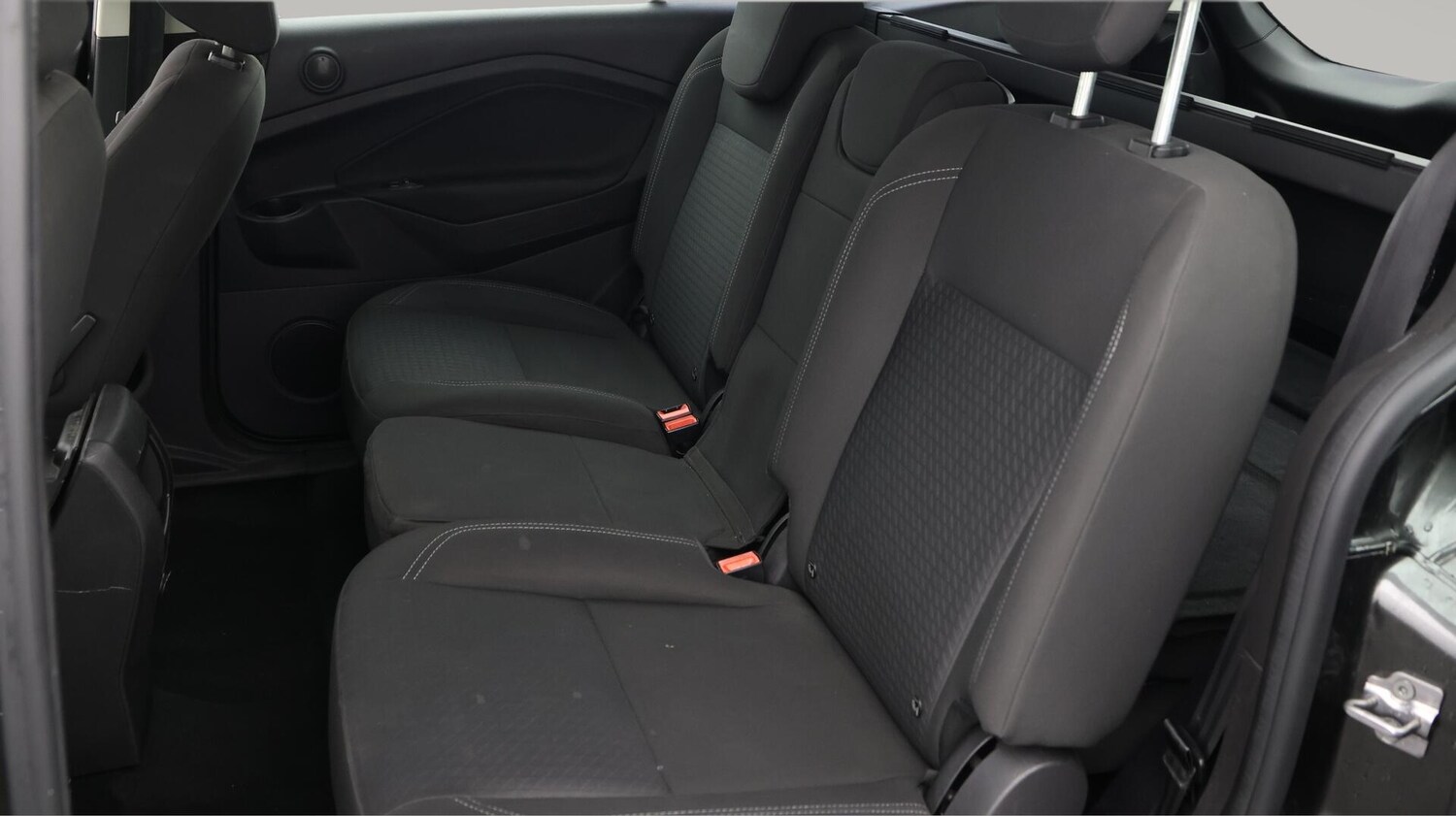 Used Ford Grand C-Max 2017 for sale - 76633020: Photo 17