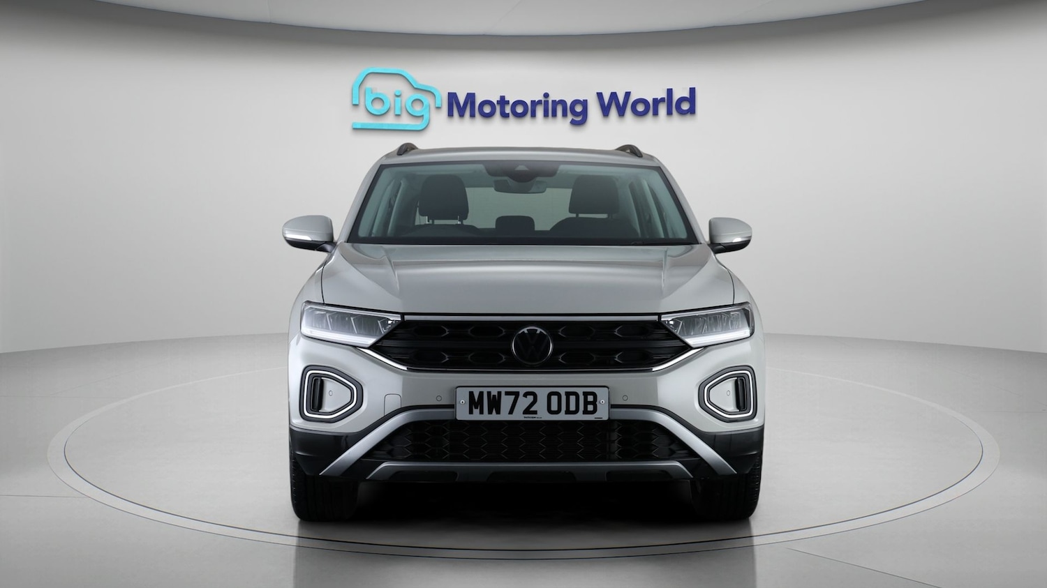 Used Volkswagen T-Roc 2022 for sale - 77304067: Photo 2