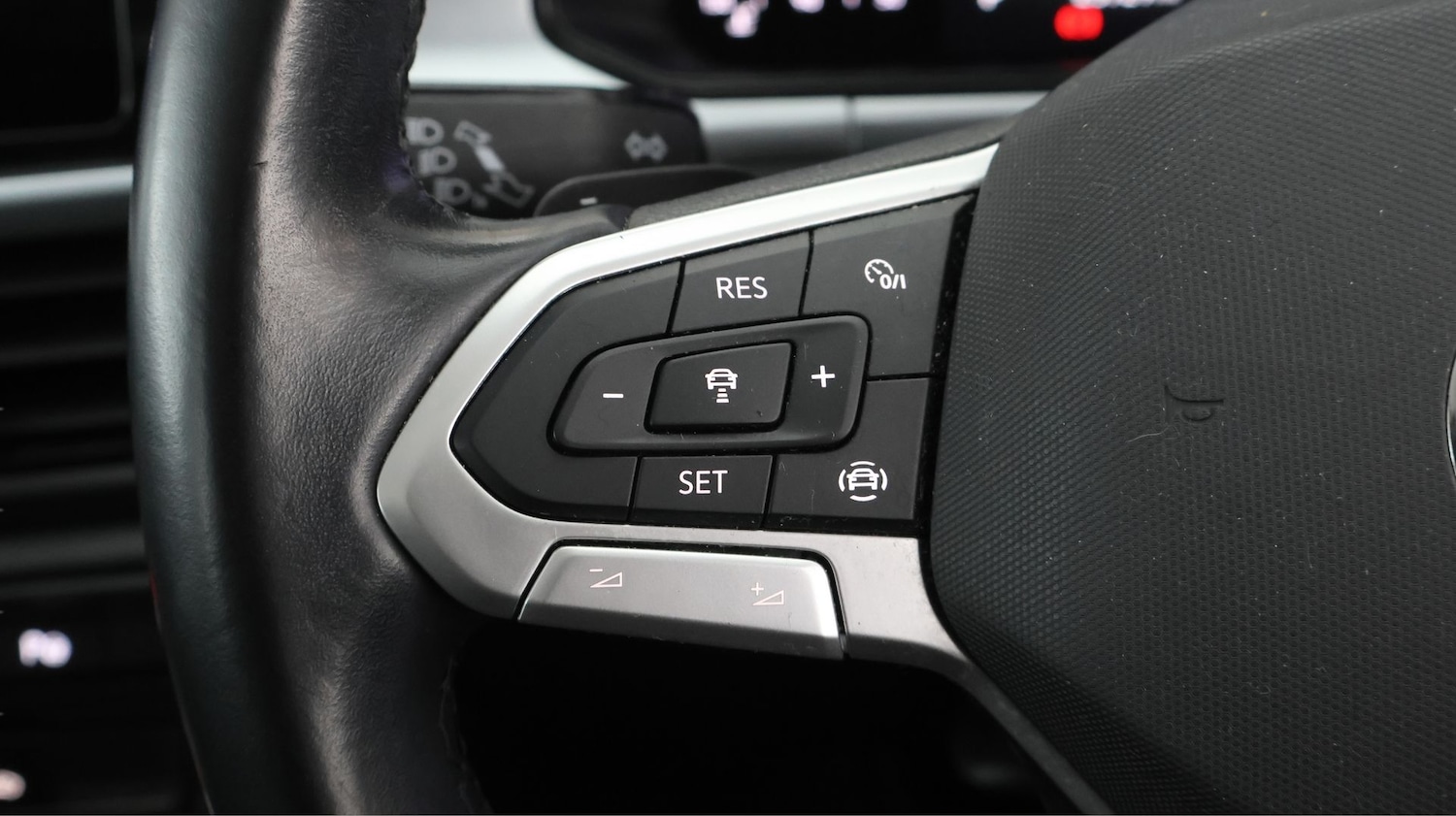 Used Volkswagen T-Roc 2022 for sale - 77304067: Photo 20