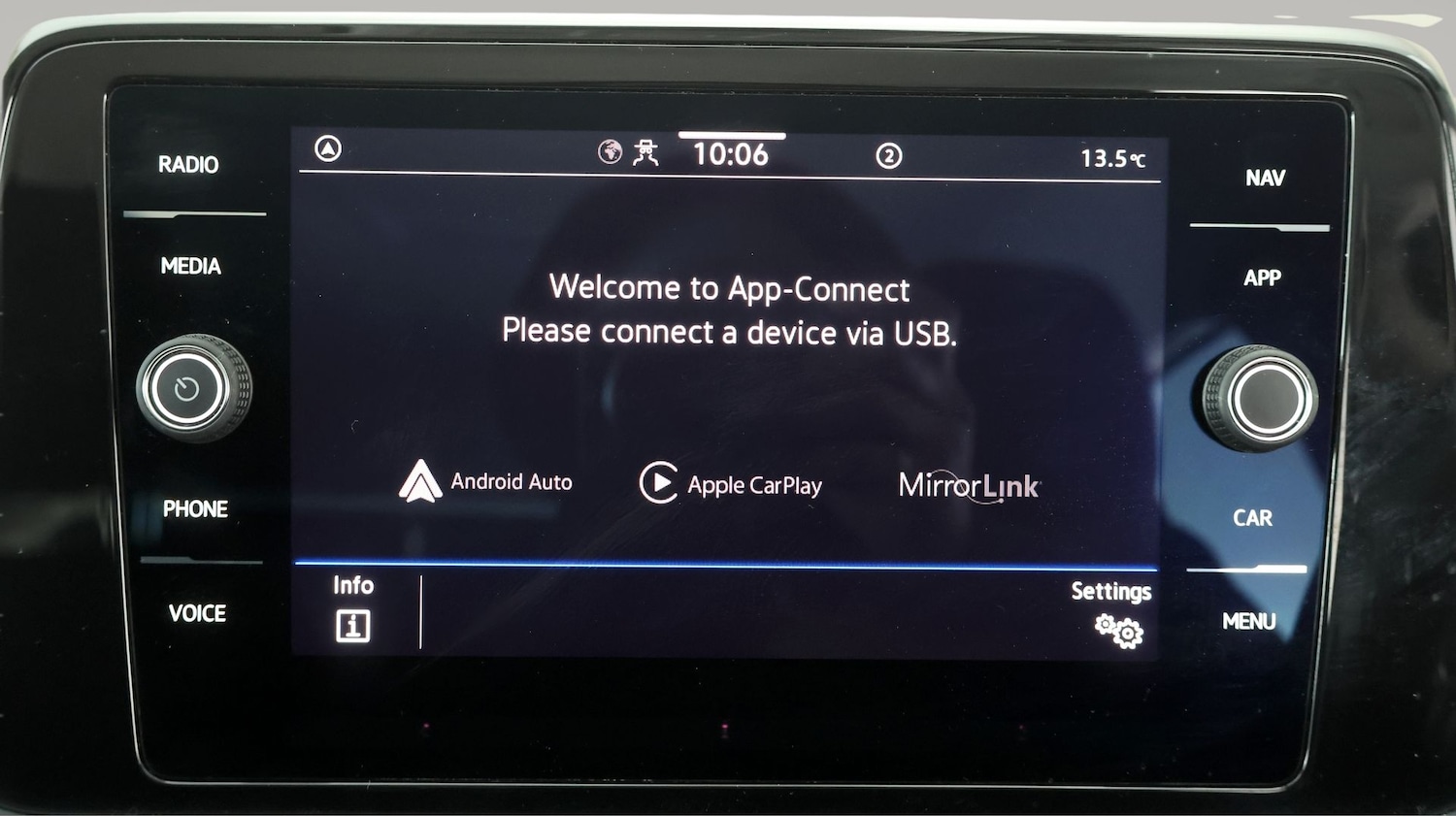 Used Volkswagen T-Roc 2022 for sale - 77304067: Photo 22