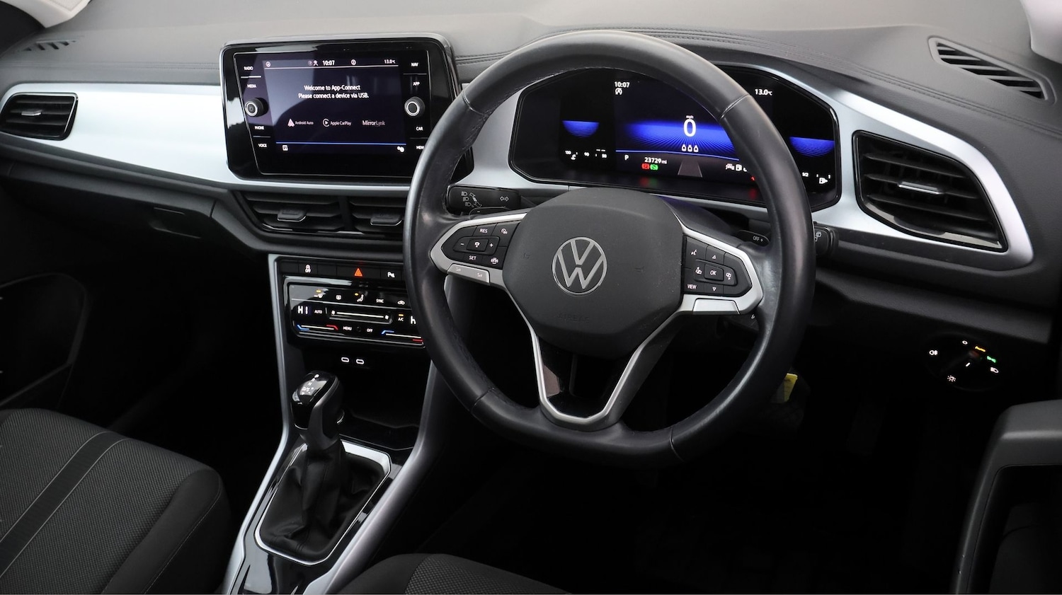 Used Volkswagen T-Roc 2022 for sale - 77304067: Photo 9