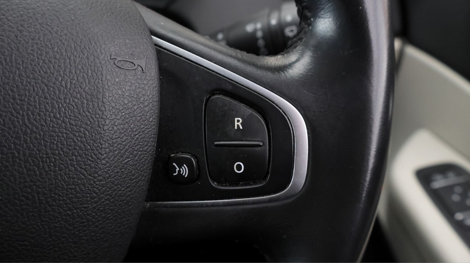 Used Renault Captur 2019 for sale - 77351080: Photo 20