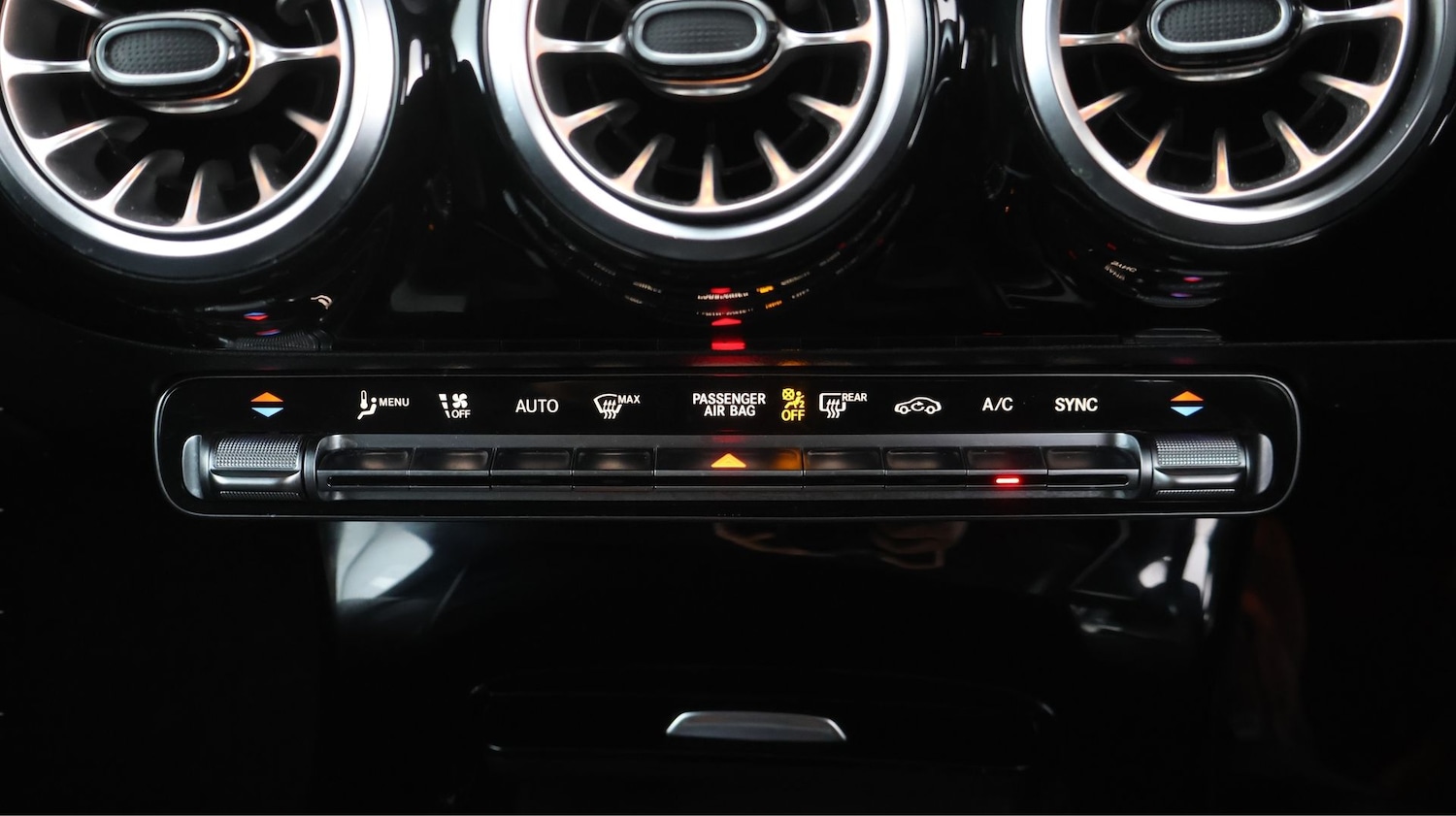 Used Mercedes-Benz CLA 2022 for sale - 77525778: Photo 12