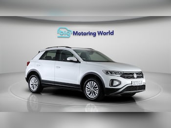 Used Volkswagen T-Roc 2023 for sale - 77898906: Photo