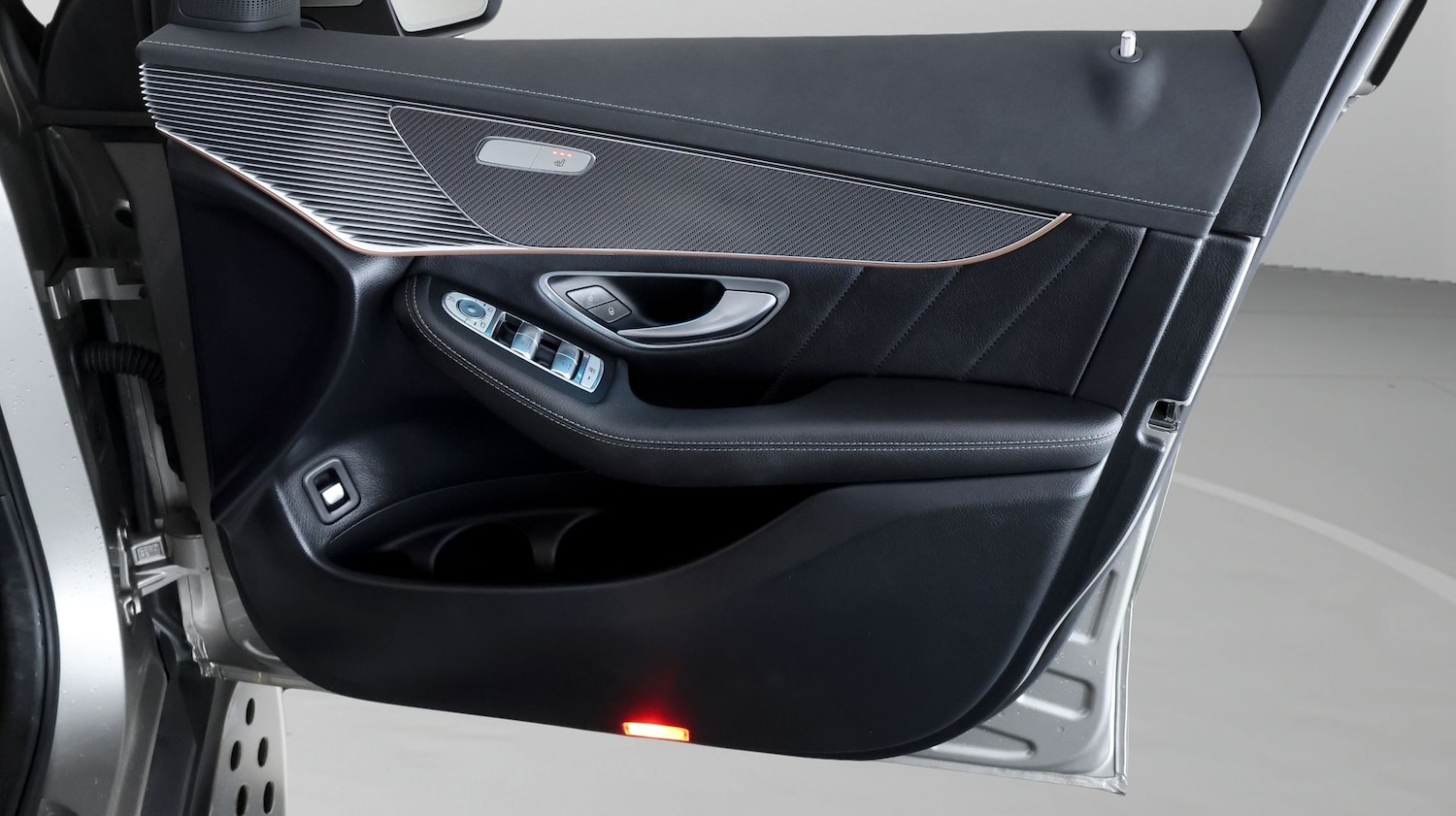 Used Mercedes-Benz EQC 2022 for sale - 77921108: Photo 14