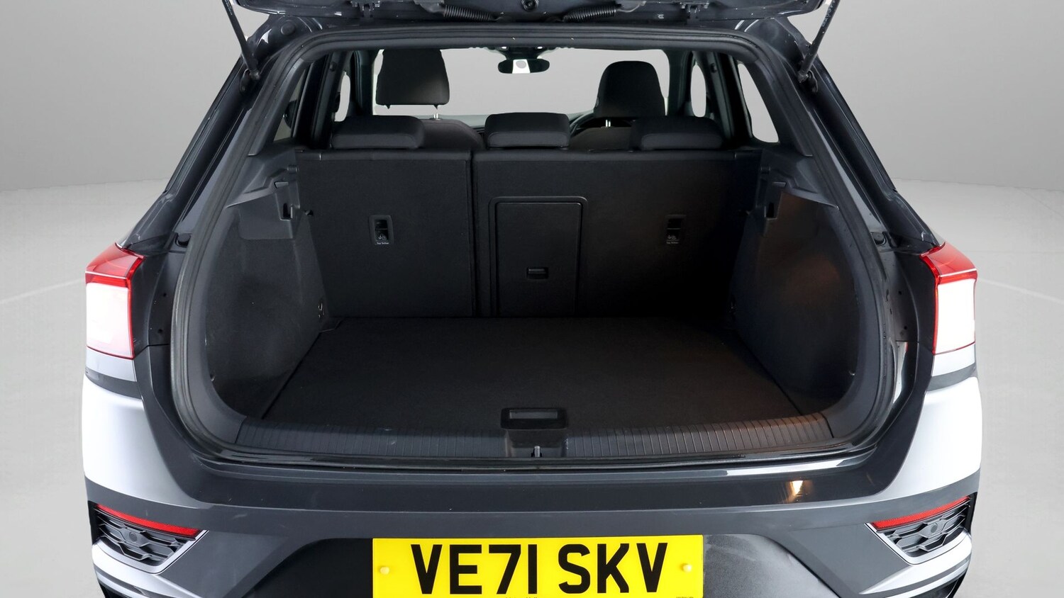 Used Volkswagen T-Roc 2022 for sale - 77528084: Photo 16