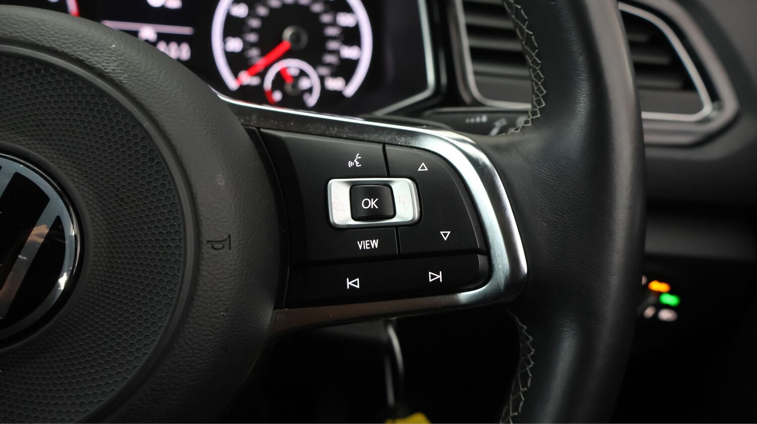 Used Volkswagen T-Roc 2022 for sale - 77528084: Photo 21