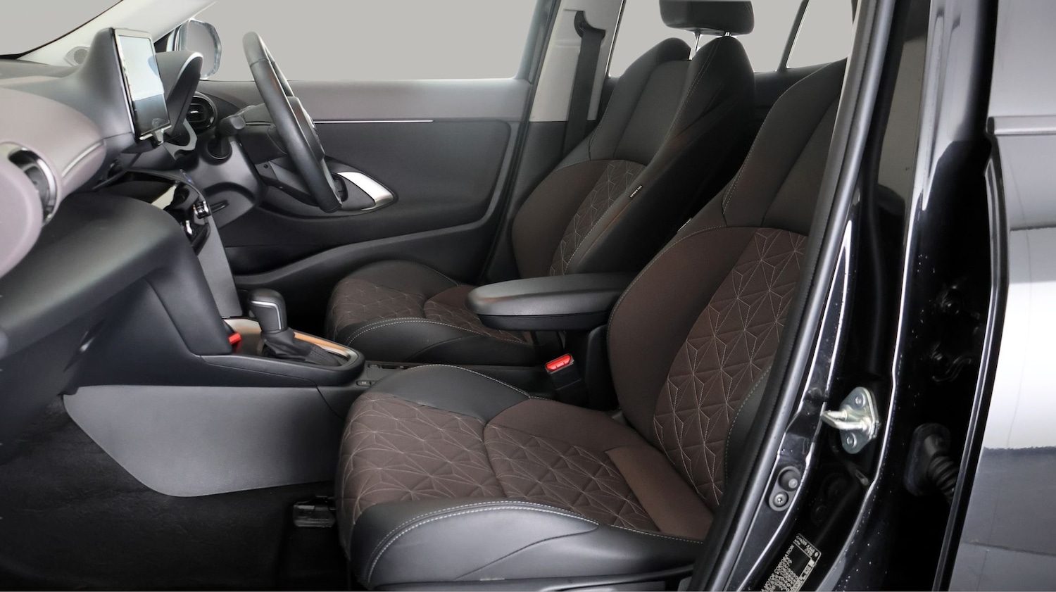 Used Toyota Yaris Cross 2022 for sale - 78080442: Photo 14