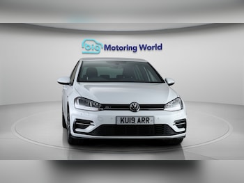 Used Volkswagen Golf 2019 for sale - 77107425: Photo