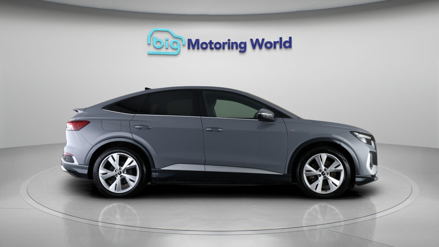 Used Audi Q4 e-tron 2023 for sale - 77182110: Photo 8