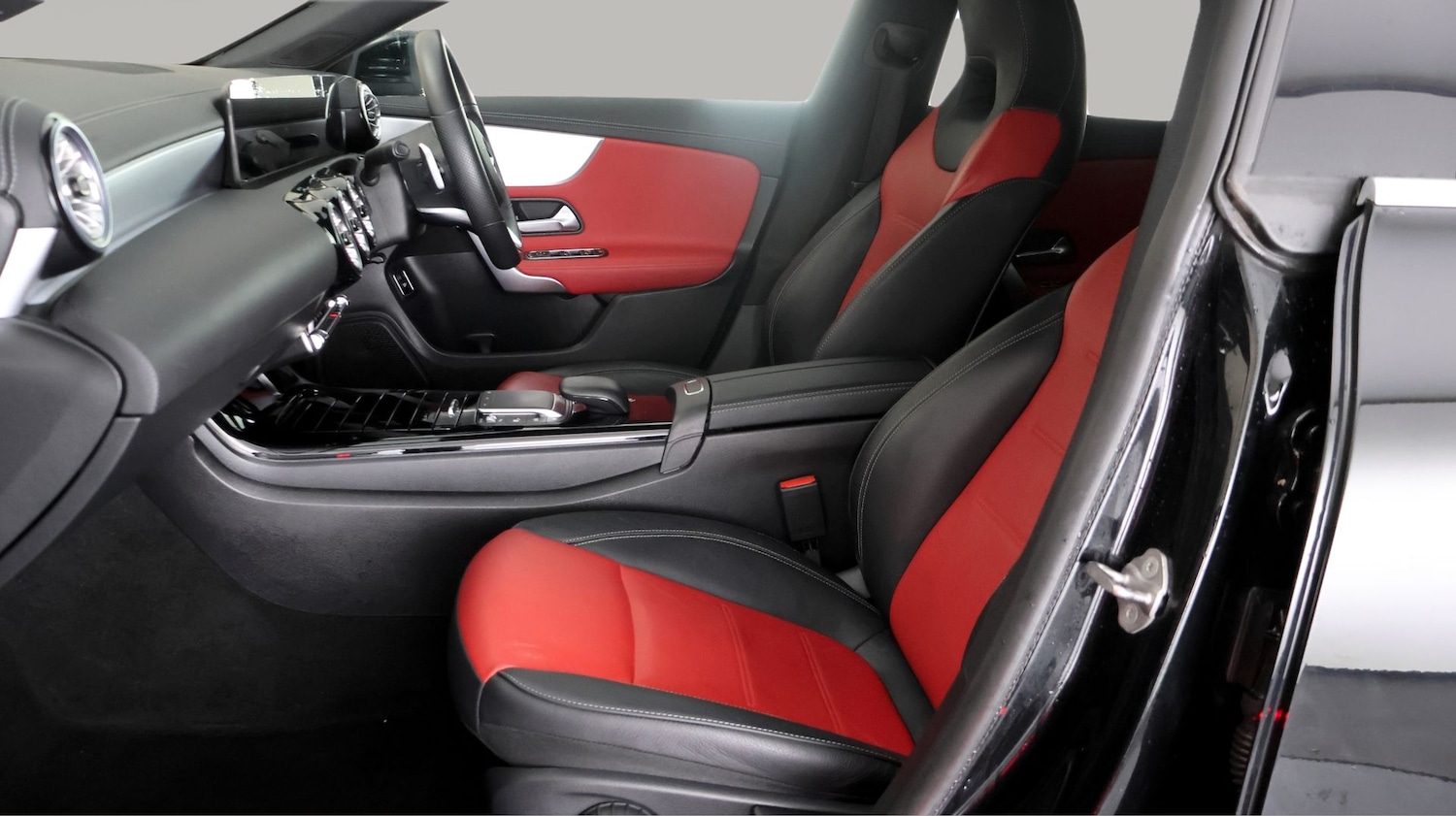 Used Mercedes-Benz CLA 2022 for sale - 77974322: Photo 13