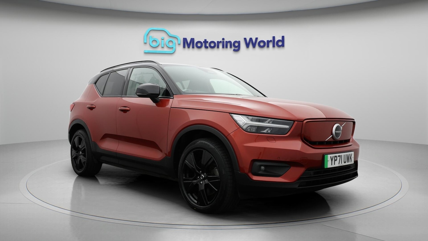 Used Volvo XC40 for sale - 76728990: Photo 2