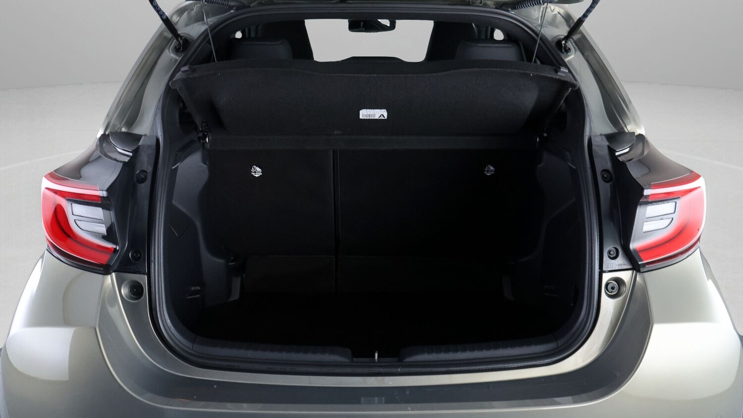 Used Toyota Yaris 2024 for sale - 77498155: Photo 17