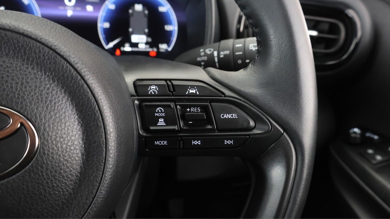 Used Toyota Yaris 2024 for sale - 77498155: Photo 22