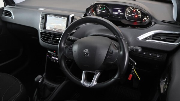 Used Peugeot 208 2019 for sale - 75540129: Photo 10