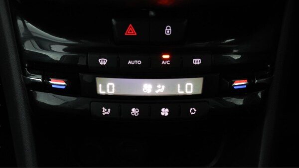 Used Peugeot 208 2019 for sale - 75540129: Photo 13
