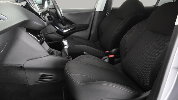 Used Peugeot 208 2019 for sale - 75540129: Photo 15