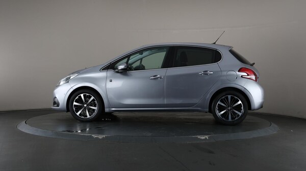 Used Peugeot 208 2019 for sale - 75540129: Photo 38