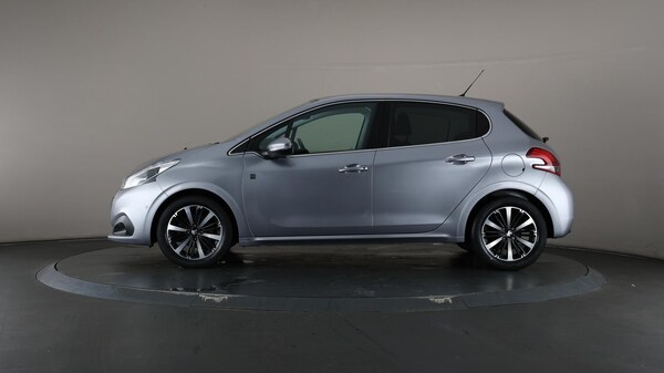 Used Peugeot 208 2019 for sale - 75540129: Photo 39
