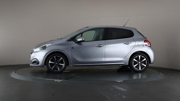 Used Peugeot 208 2019 for sale - 75540129: Photo 40