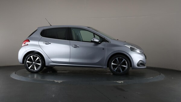 Used Peugeot 208 2019 for sale - 75540129: Photo 61
