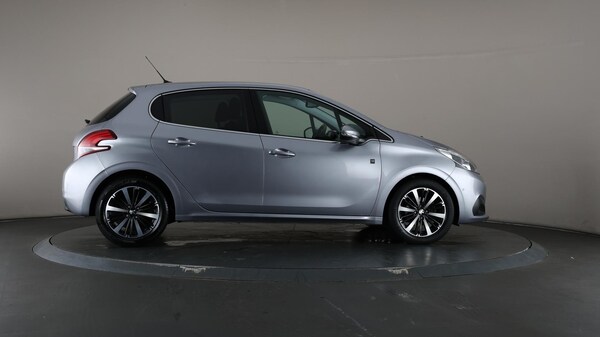 Used Peugeot 208 2019 for sale - 75540129: Photo 63