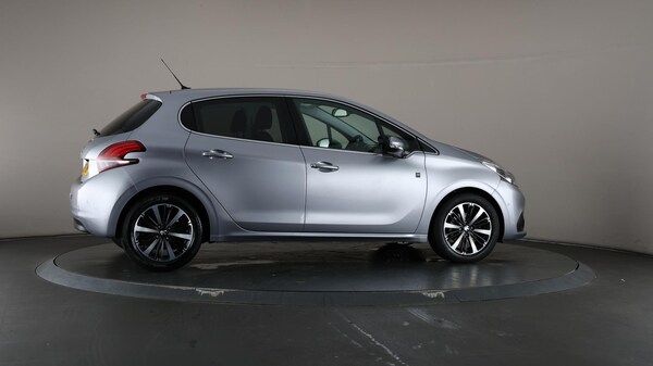 Used Peugeot 208 2019 for sale - 75540129: Photo 64