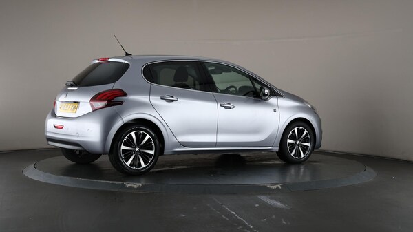 Used Peugeot 208 2019 for sale - 75540129: Photo 66