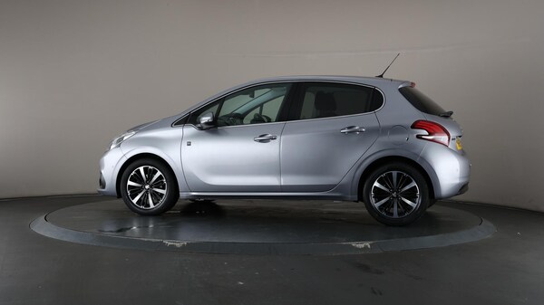 Used Peugeot 208 2019 for sale - 75540129: Photo 79