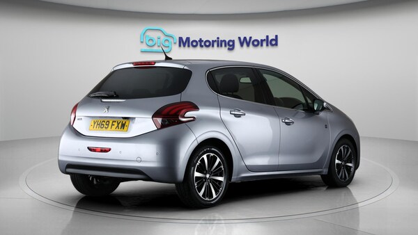 Used Peugeot 208 2019 for sale - 75540129: Photo 8