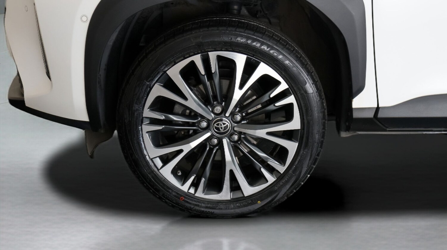 Used Toyota Yaris Cross 2024 for sale - 78055999: Photo 18