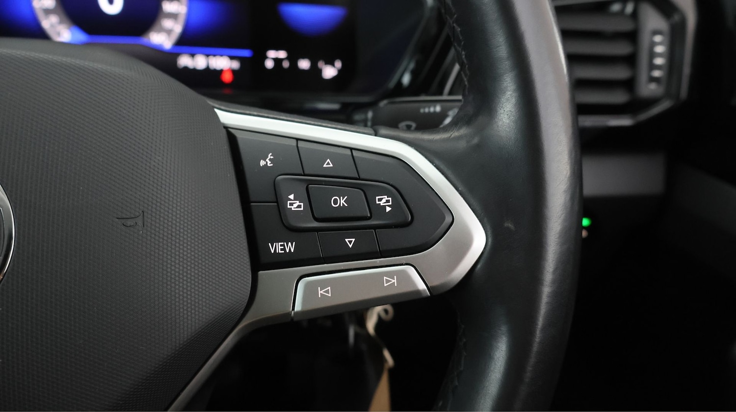 Used Volkswagen T-Cross 2023 for sale - 77934901: Photo 20