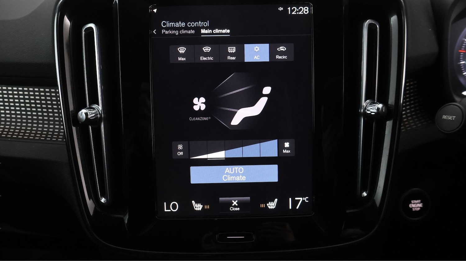 Used Volvo XC40 2022 for sale - 77954398: Photo 11