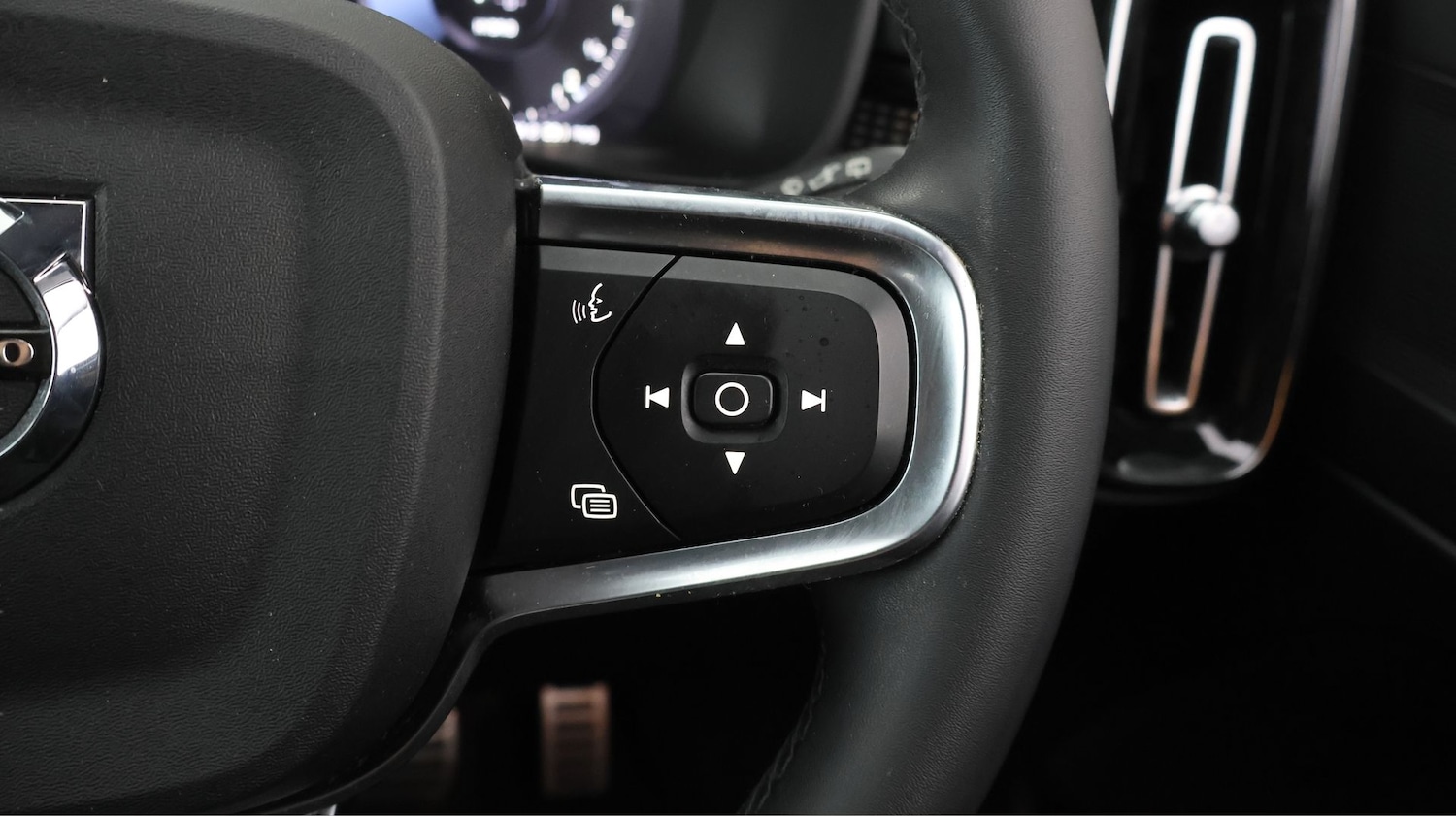 Used Volvo XC40 2022 for sale - 77954398: Photo 22