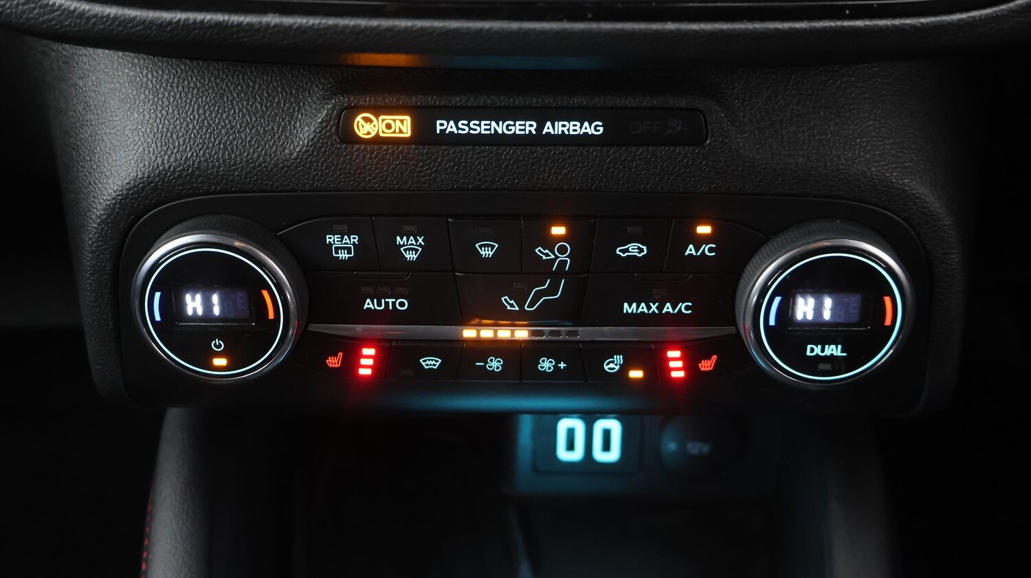 Used Ford Focus 2021 for sale - 77789435: Photo 12