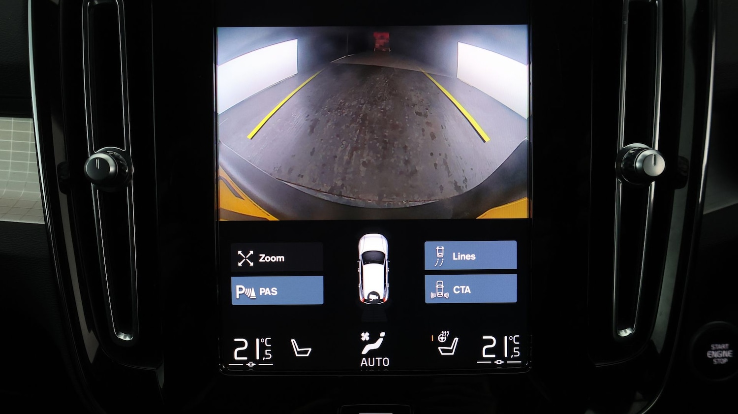 Used Volvo XC40 2023 for sale - 77620774: Photo 23