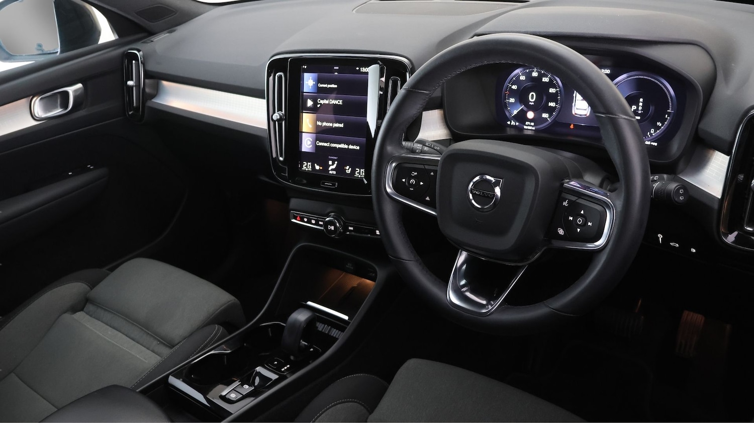 Used Volvo XC40 2023 for sale - 77620774: Photo 9