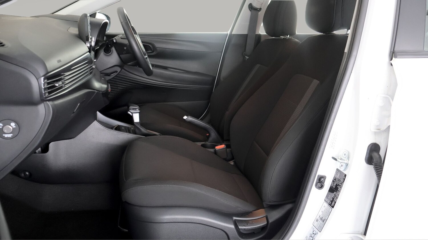 Used Hyundai i20 2023 for sale - 78210105: Photo 13