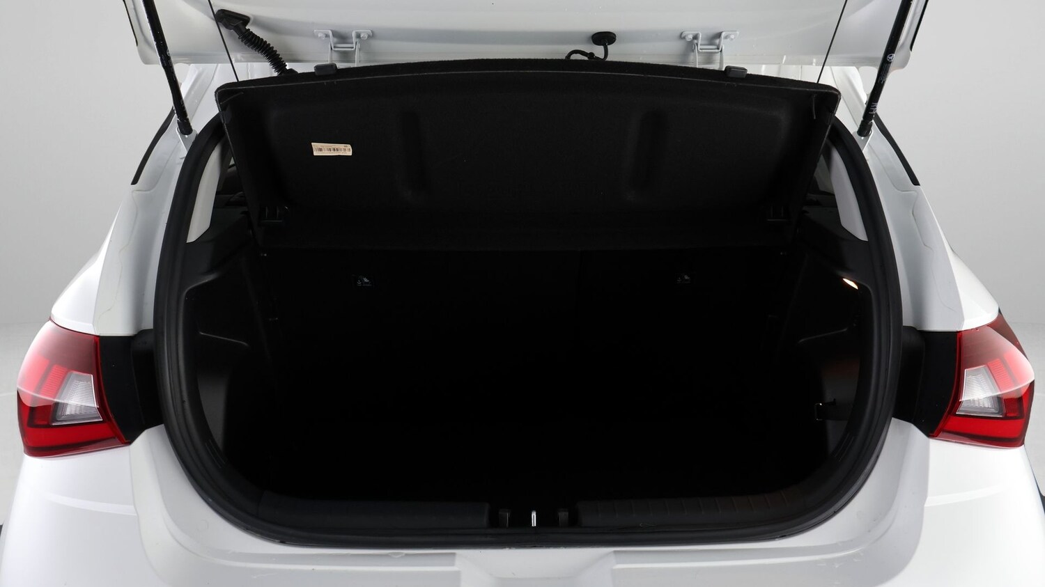 Used Hyundai i20 2023 for sale - 78210105: Photo 16