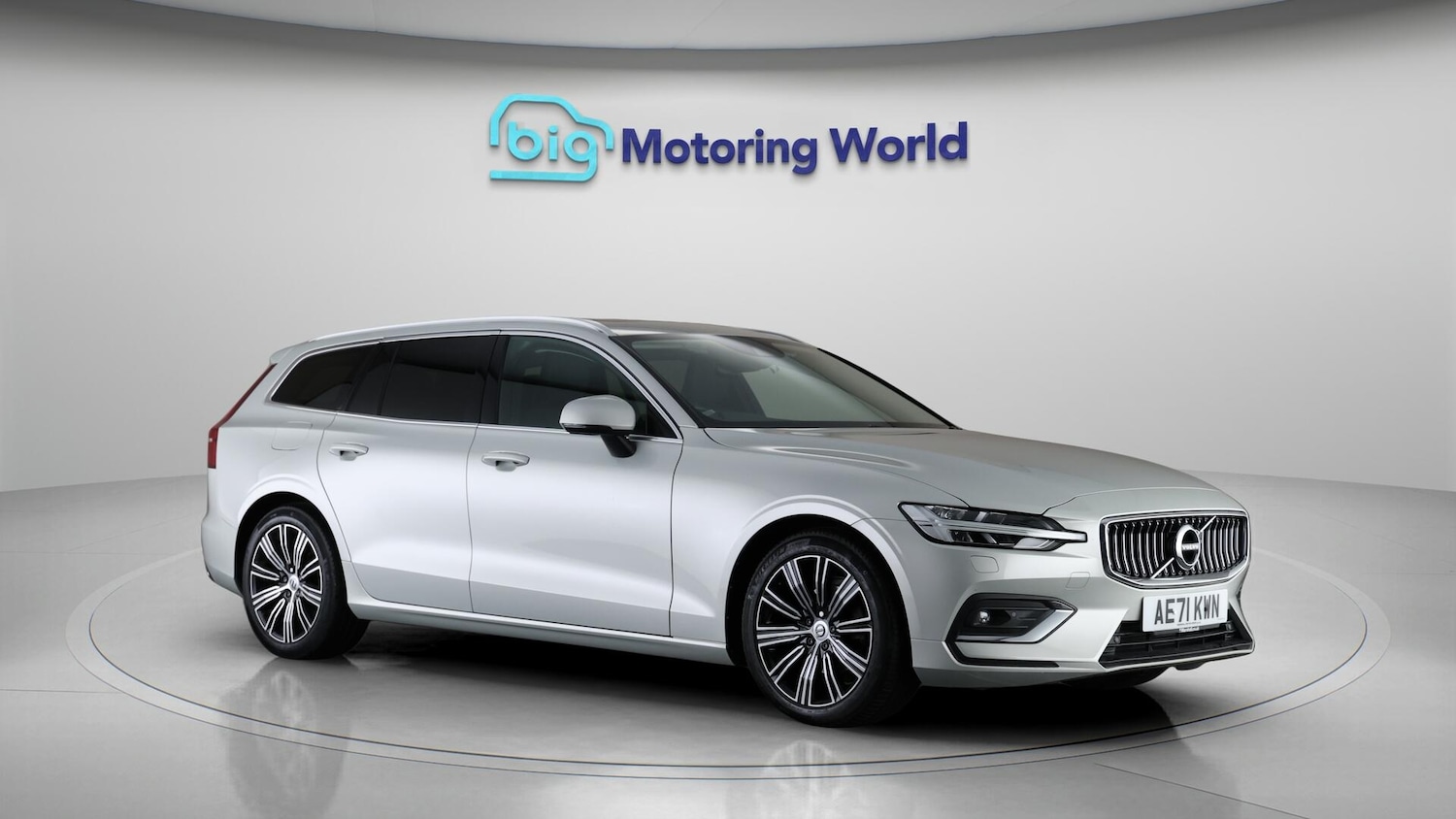 Used Volvo V60 2021 for sale - 76381303: Photo 1