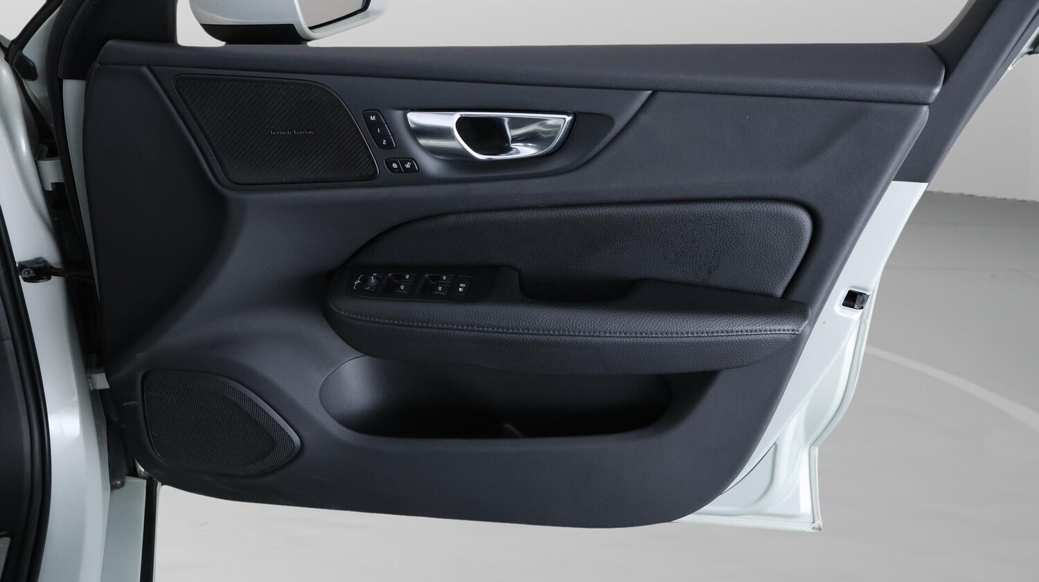 Used Volvo V60 2021 for sale - 76381303: Photo 15